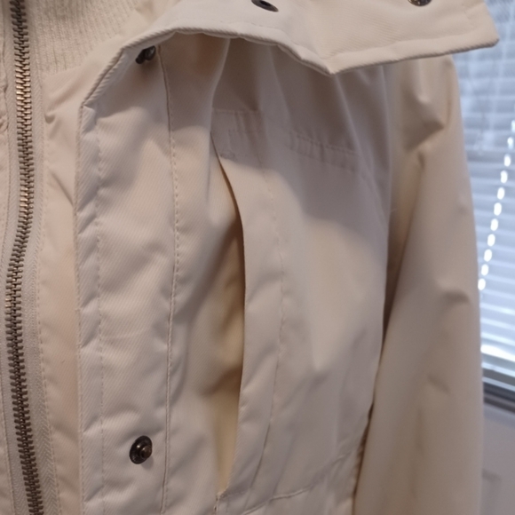 2/$50 Off-White Winter Jacket - Size Small - Picture 4 of 10